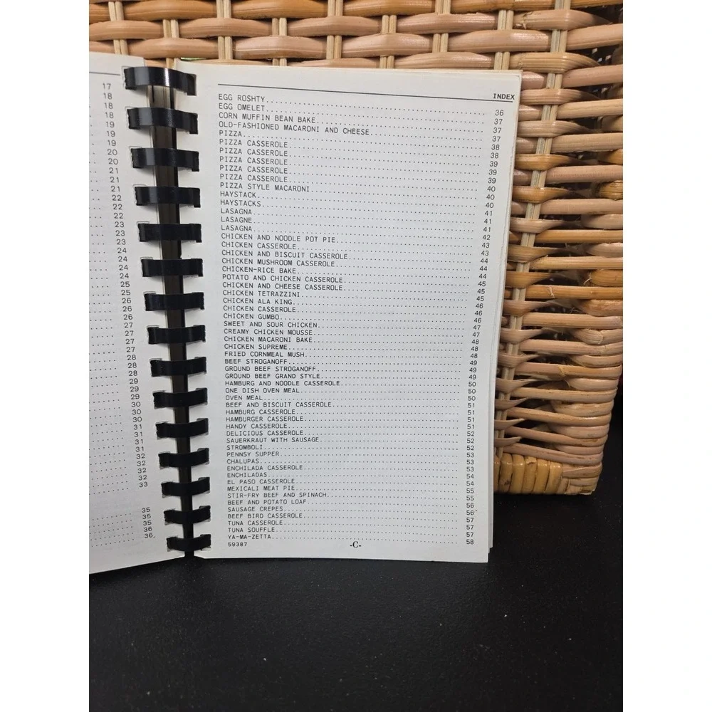 Vintage Country Cookbook, Winesburg Fire Department Auxiliary Ohio Amish